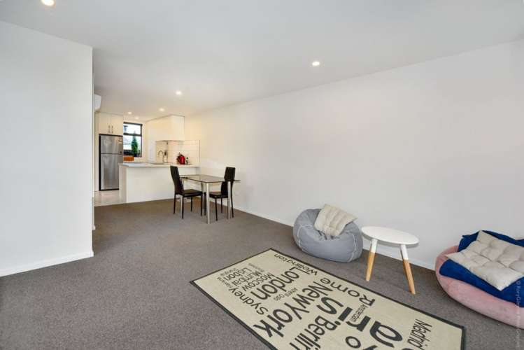 8/68 Barbour Street Waltham_13