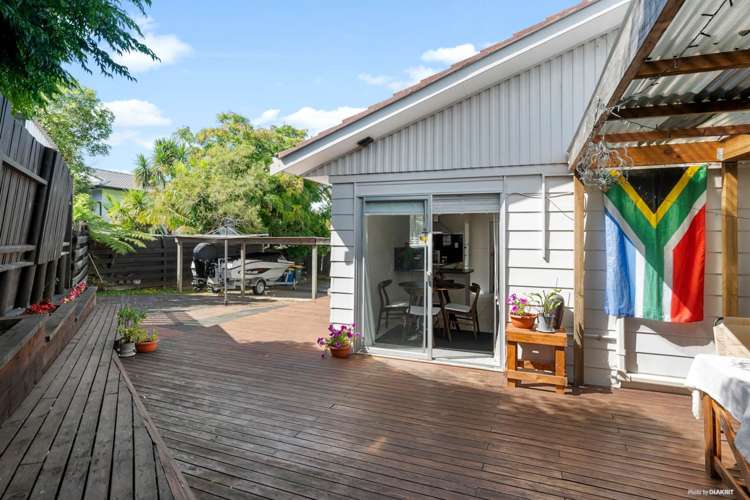 75 Glenvar Road Torbay_16