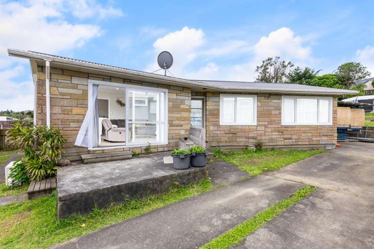44 Kokiri Crescent Waitangirua_1