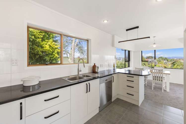 8A Matata Street Blockhouse Bay_25