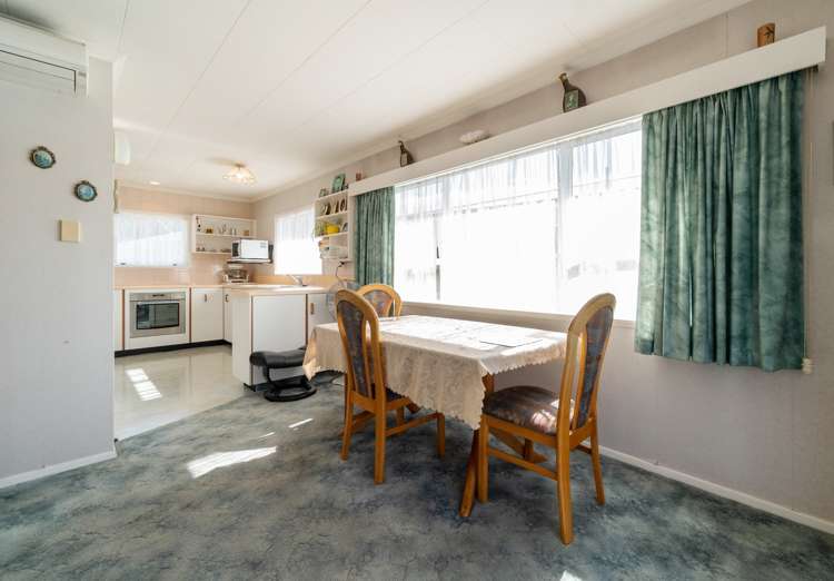 40 Tennyson Crescent Stoke_8