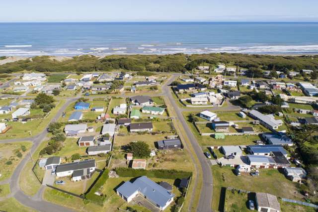 18 Te Kiri Street Himatangi Beach_4