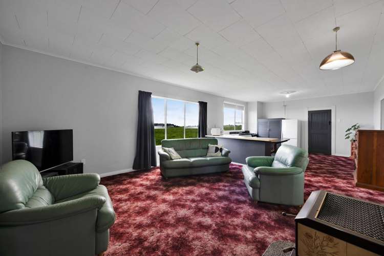 2288 Eltham Road Awatuna_4