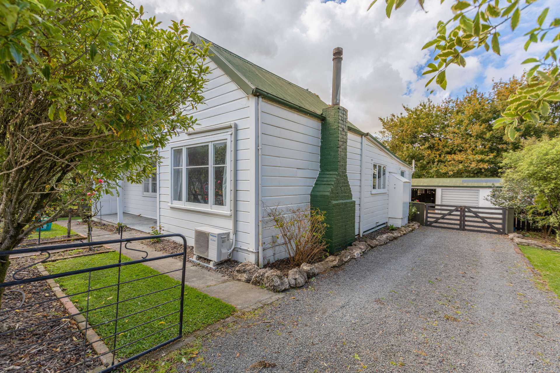 9 Collins Street Waipawa_0