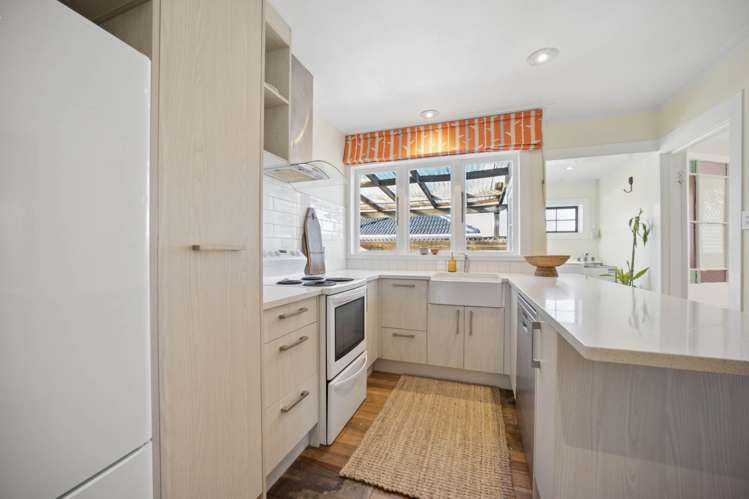 63 Roberts Road Te Atatu South_15