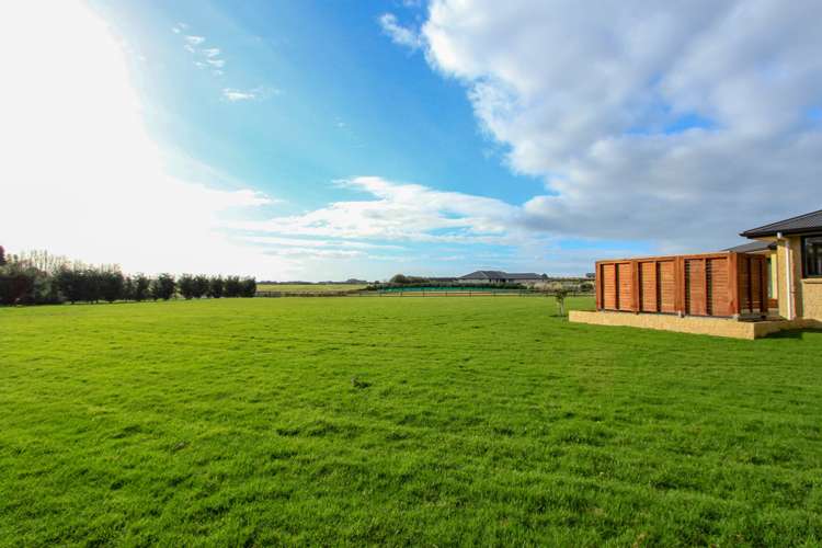 56 Sunrise Drive Seaward Bush_16