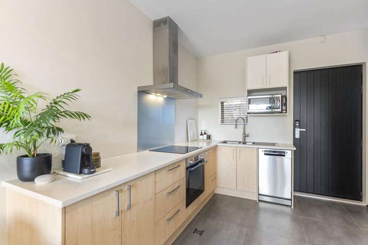 5/37 Ambler Avenue Glen Eden_2