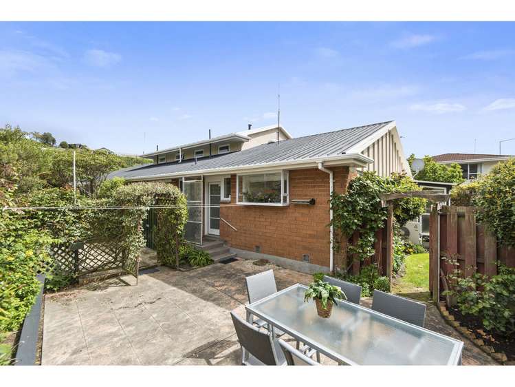 2202/202a Main Road Moncks Bay_11