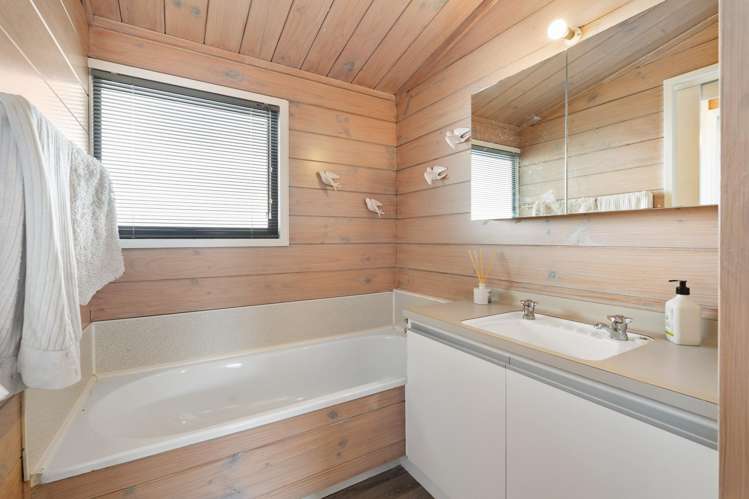 12 Matakatia Parade Matakatia_15