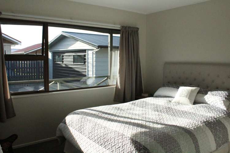 135 Great North Road Winton_11