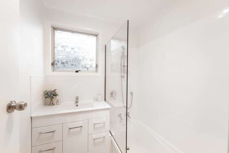 4 Scarlet Drive Ranui_16