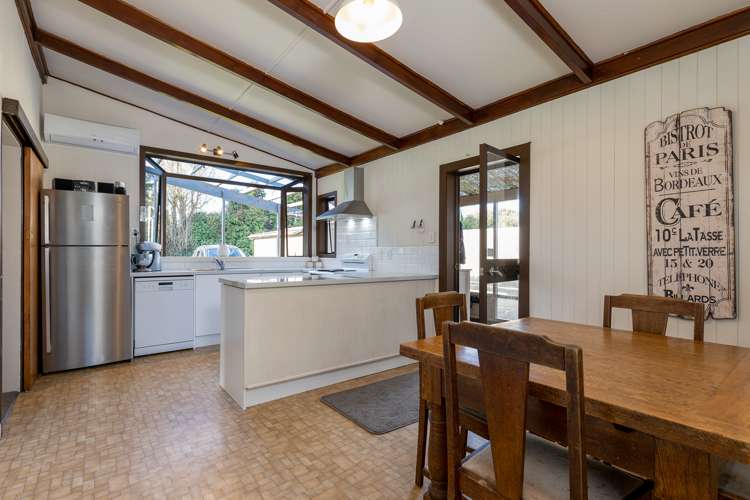 98 Lansdowne Road Richmond_23