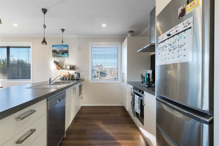 2 Kingfisher Crescent Albert Town_1