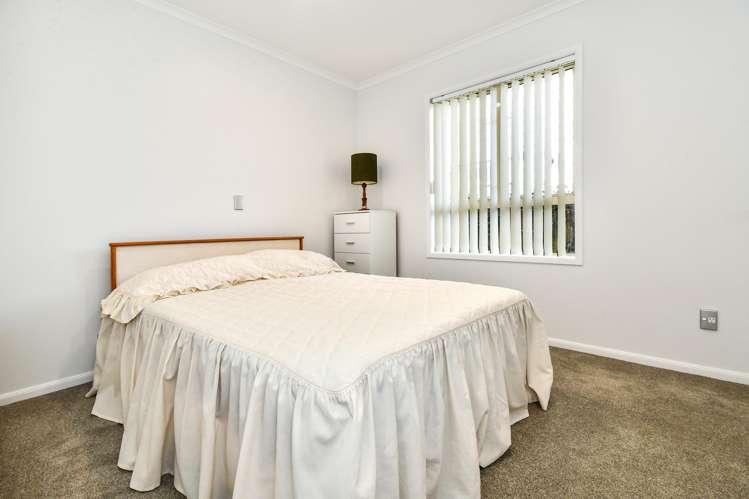 19 Shirley Avenue Papakura_17