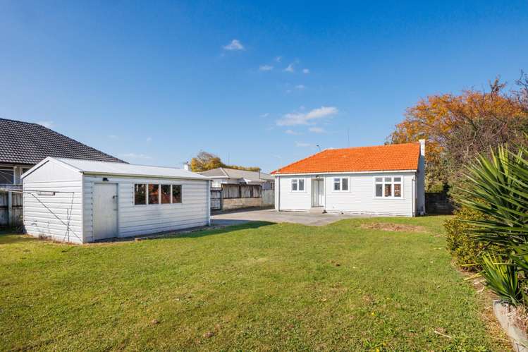 657 Featherston Street Roslyn_15