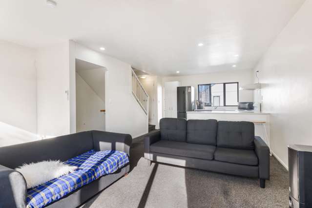 2/12 Ambrico Place New Lynn_2