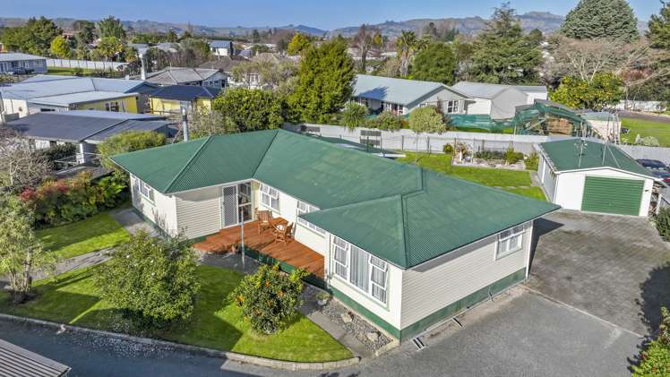 707 Collinge Road Mayfair_23