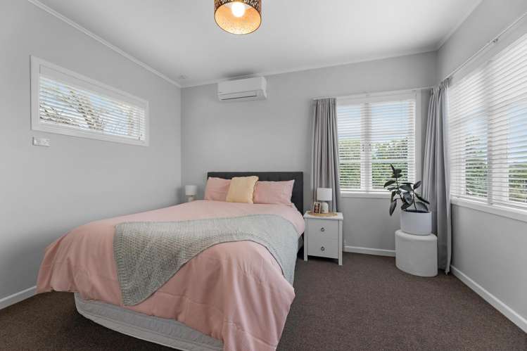 46 Wharf Road Clarks Beach_15