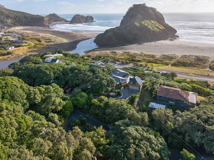 24 Garden Road Piha_30