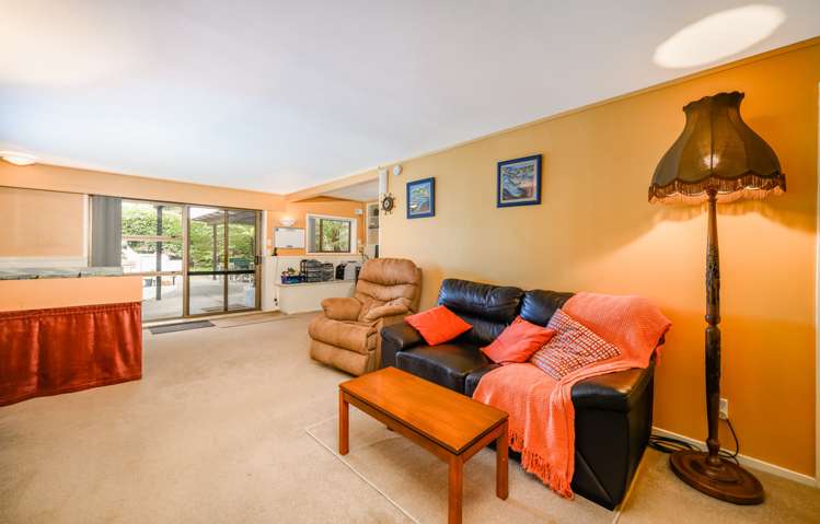 17 Hutchinsons Road Bucklands Beach_18