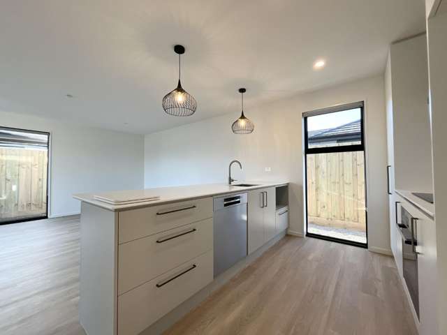 2 Maple Lane 11103_1