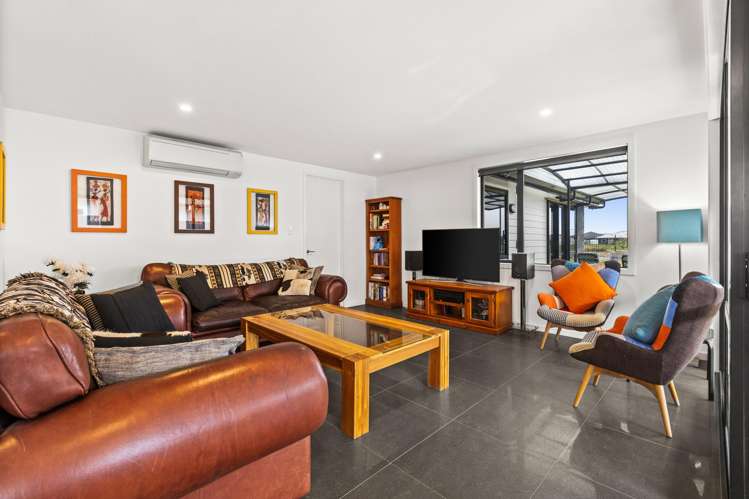 11 Aparima Place Awatoto_11