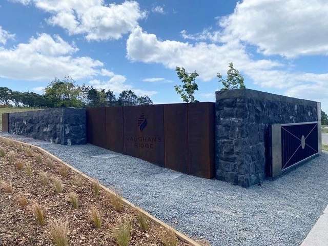 17 Ridgelea Road Long Bay_2