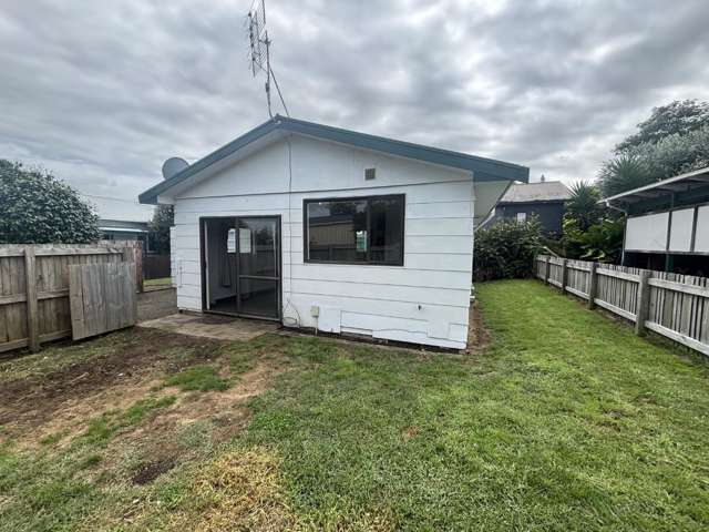 FULLY FENCED THREE BEDROOM