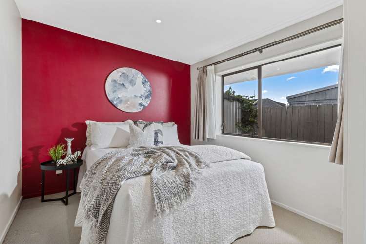 2/5 Annette Avenue Te Atatu South_14