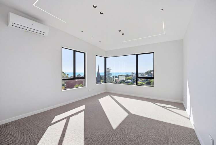 2/8 Park Rise Campbells Bay_4