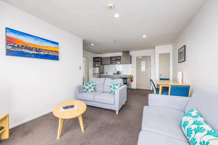 2302/74 Albert Street_4