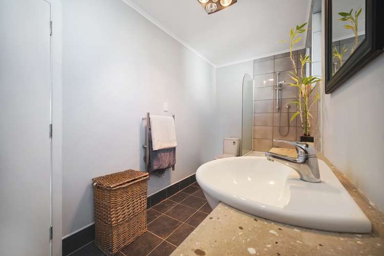 22 Muir Avenue Mangere Bridge_9