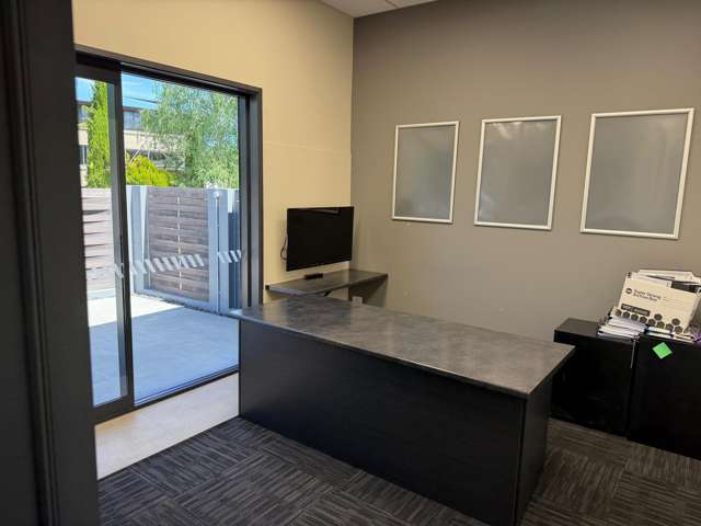 Part/19 Clarence Street Hamilton Central_1