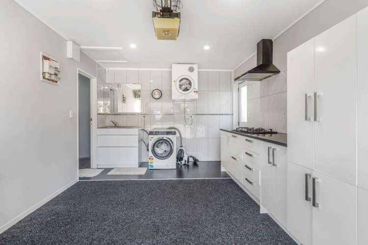 1/2 Channing Crescent Botany Downs_14