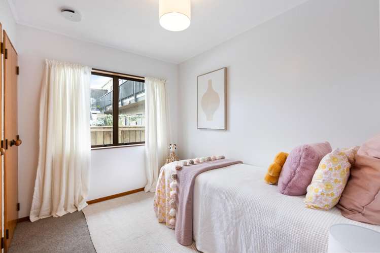 2/184 The Parade Island Bay_10