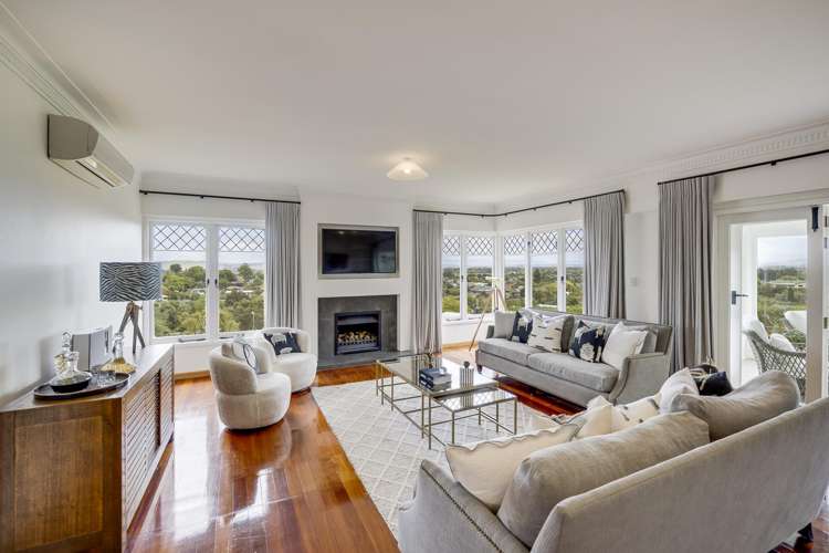 44 Busby Hill Havelock North_5