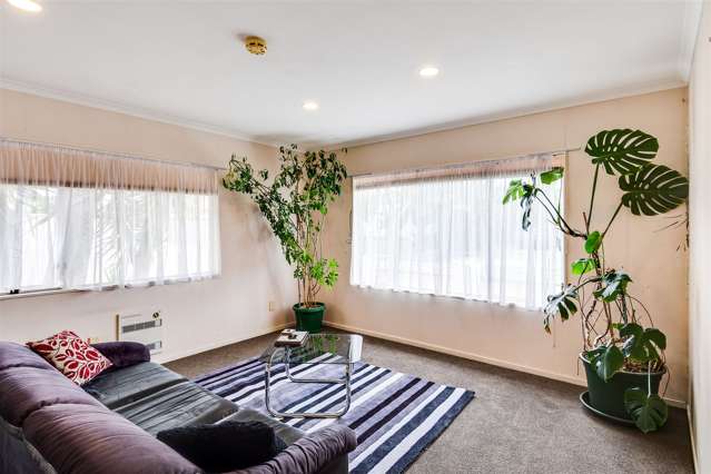 2a Cassino Crescent Onekawa_1