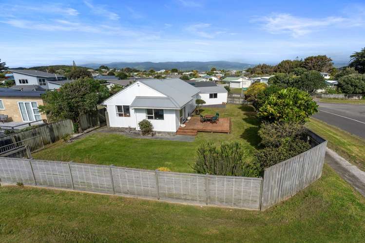 30 Babbacombe Avenue Otaki Beach_18