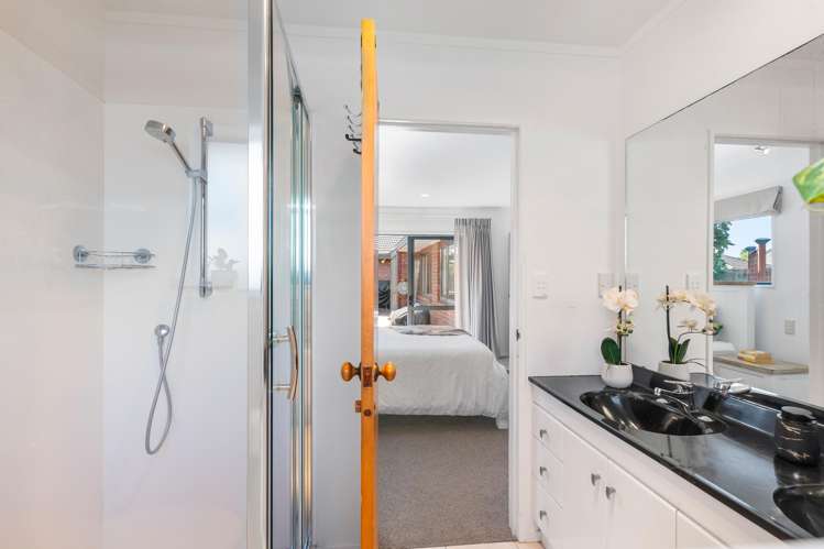 6 Linicro Place Wattle Downs_15