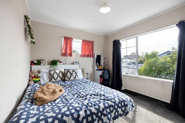 2/165 River Road Hamilton East_12