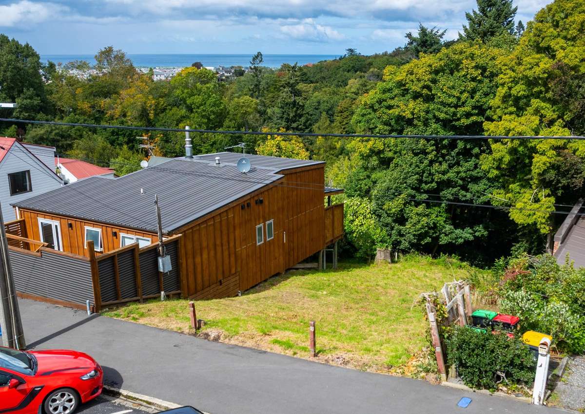 107 & 109 Russell Street_0