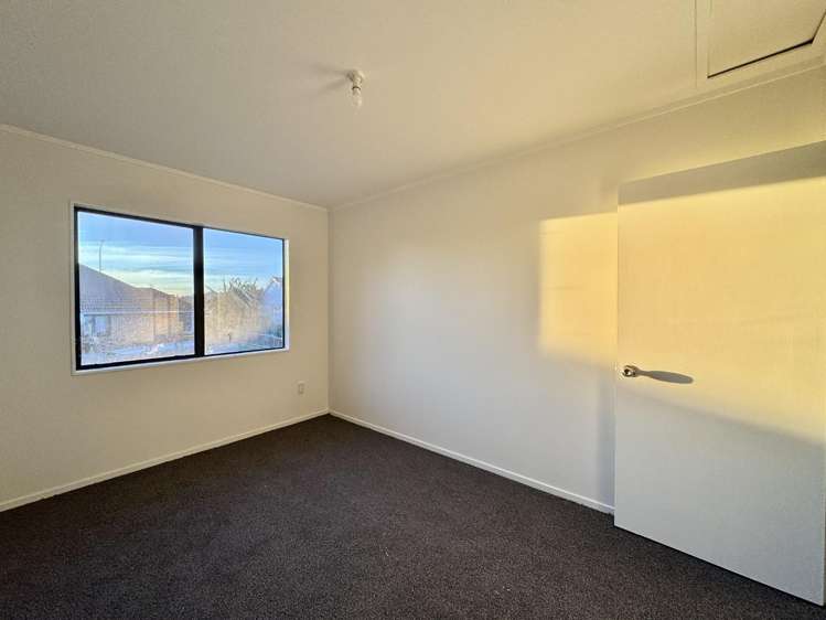 74B May Road Mount Roskill_17