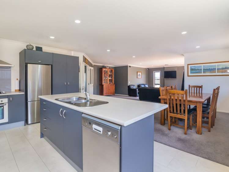 112 Kirton Drive Riverstone Terraces_5