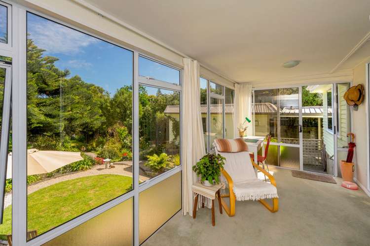 127 Renown Road Raumati South_6