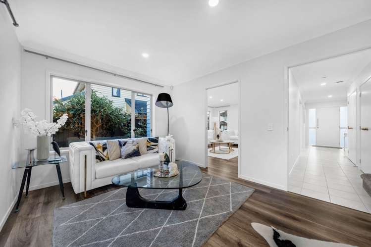 13 Bridgefield Crescent Flat Bush_10