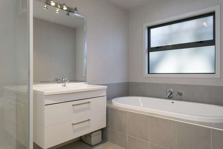 1/31 Korimako Road Waipahihi_11