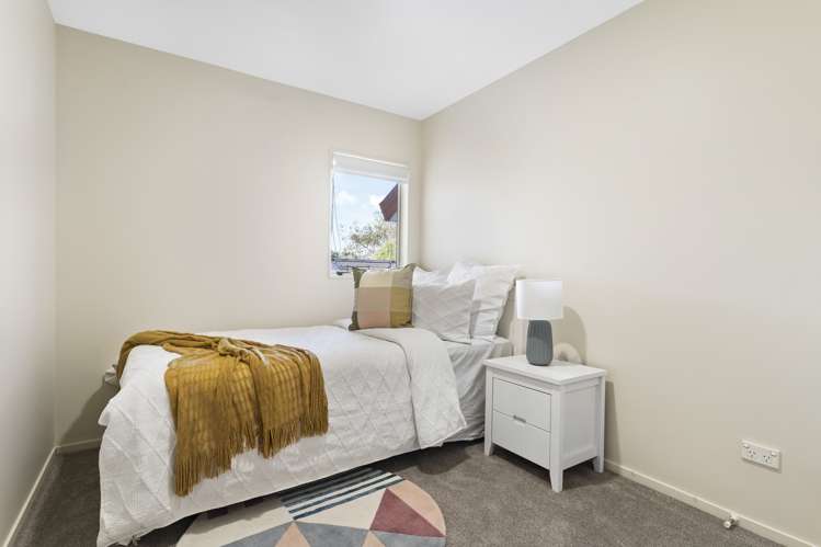 17 Blue Heron Rise Stanmore Bay_13