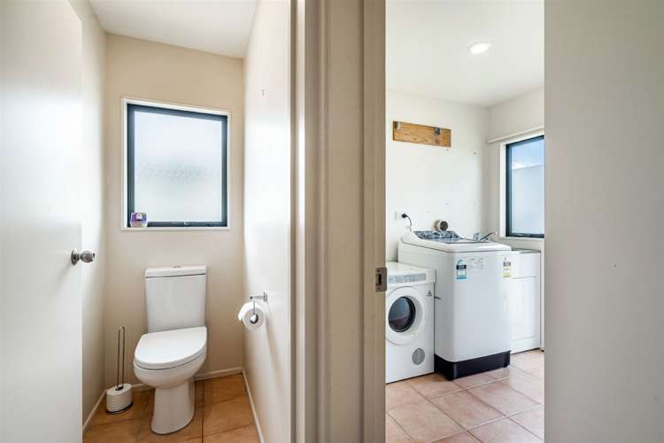 8a Aeroview Drive Beach Haven_16