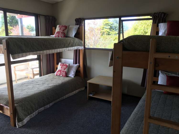 9 Waikawa Road Owaka_13