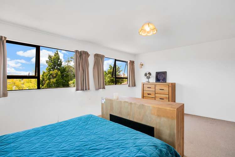 21 Fontenoy Street Mount Albert_13